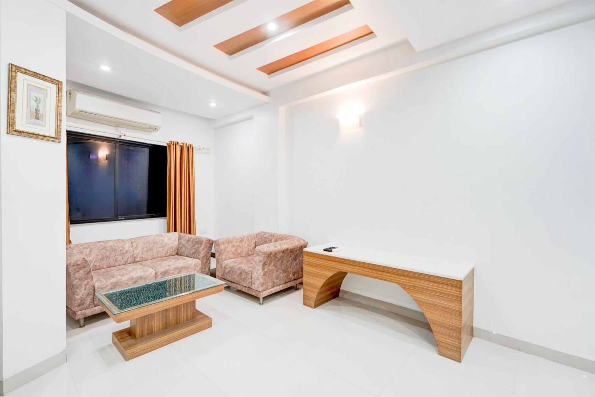 Super Townhouse Mg Road Porbandar Formerly Hotel Harmony Zewnętrze zdjęcie