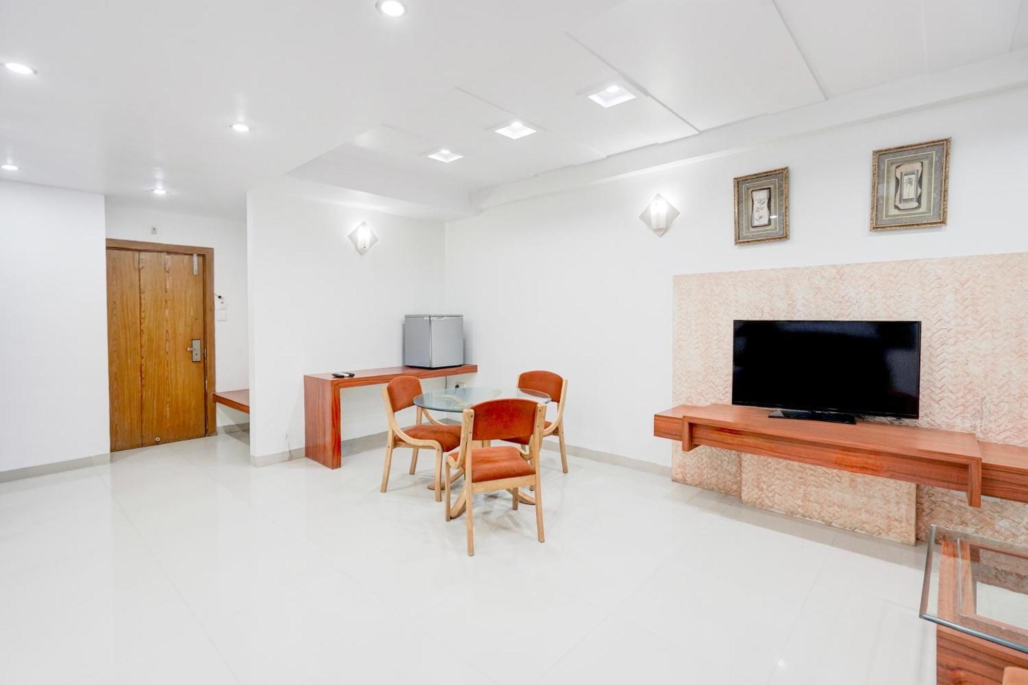 Super Townhouse Mg Road Porbandar Formerly Hotel Harmony Zewnętrze zdjęcie