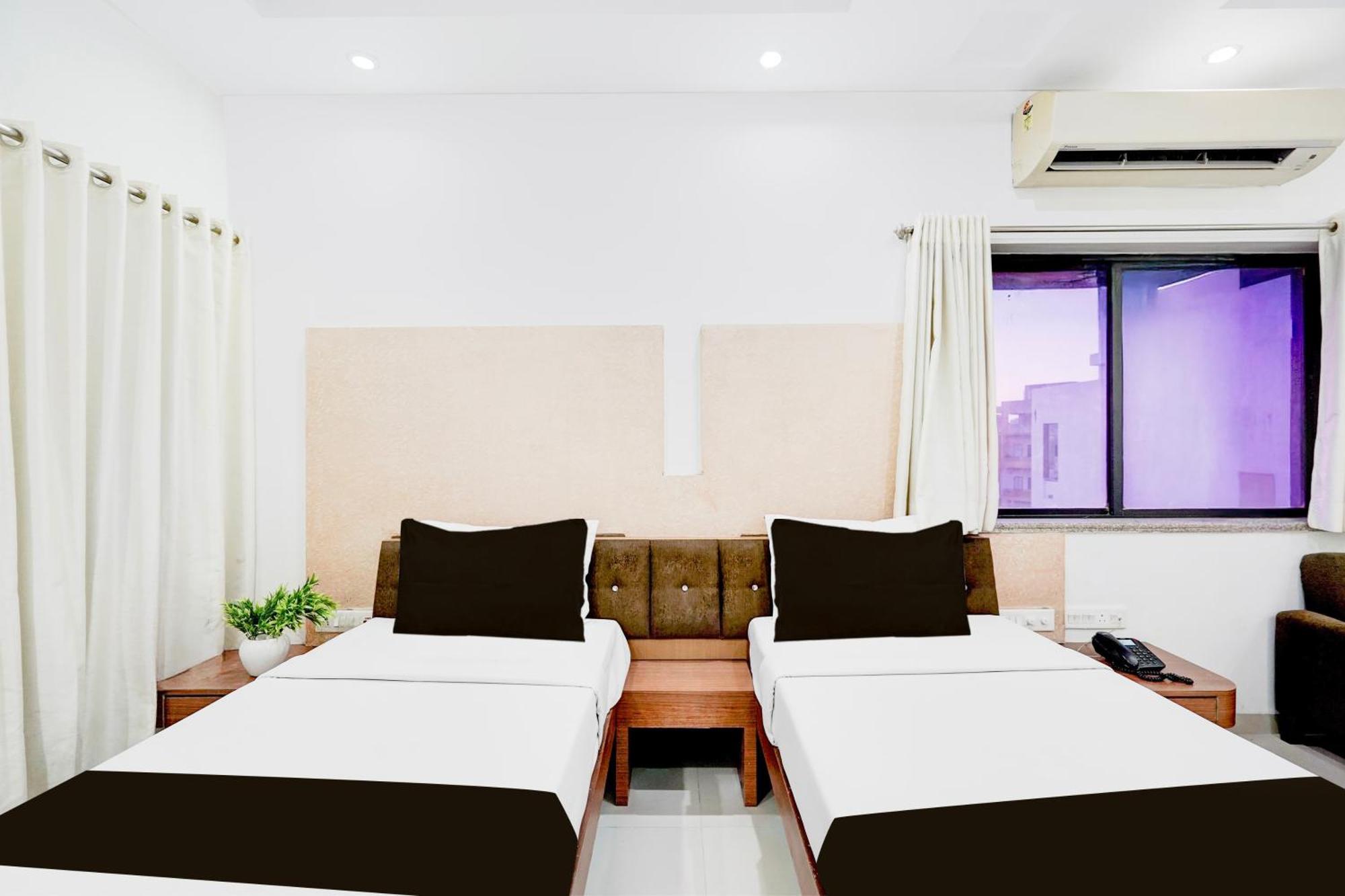 Super Townhouse Mg Road Porbandar Formerly Hotel Harmony Zewnętrze zdjęcie