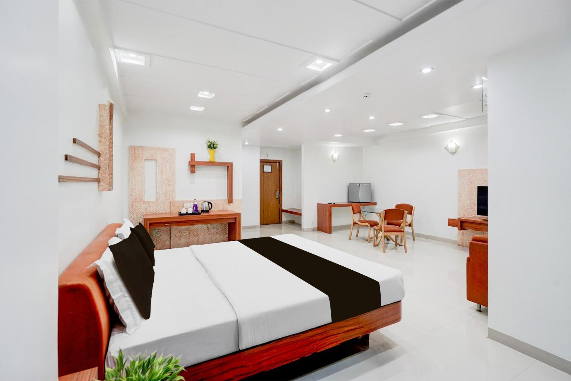 Super Townhouse Mg Road Porbandar Formerly Hotel Harmony Zewnętrze zdjęcie