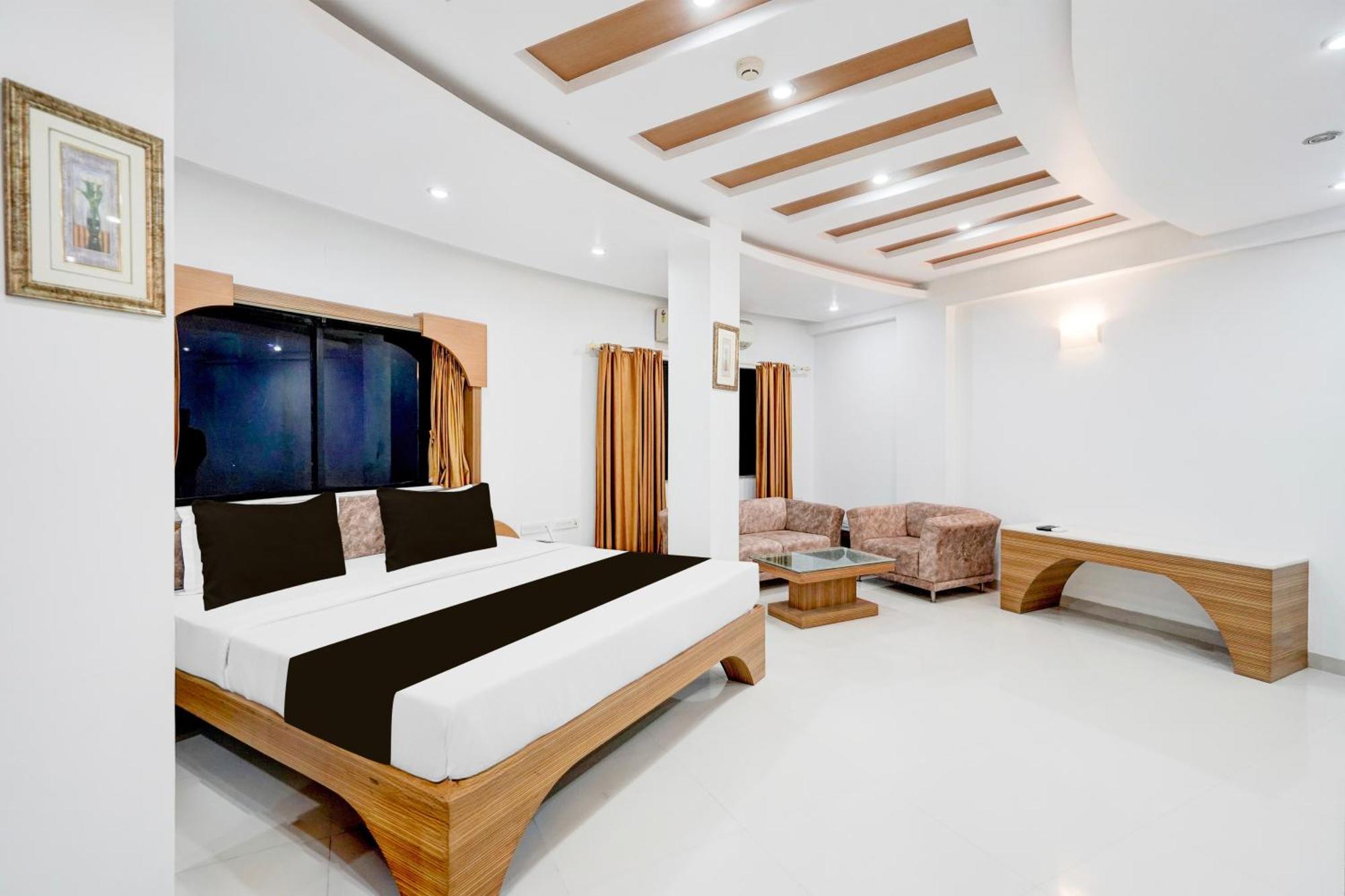 Super Townhouse Mg Road Porbandar Formerly Hotel Harmony Zewnętrze zdjęcie