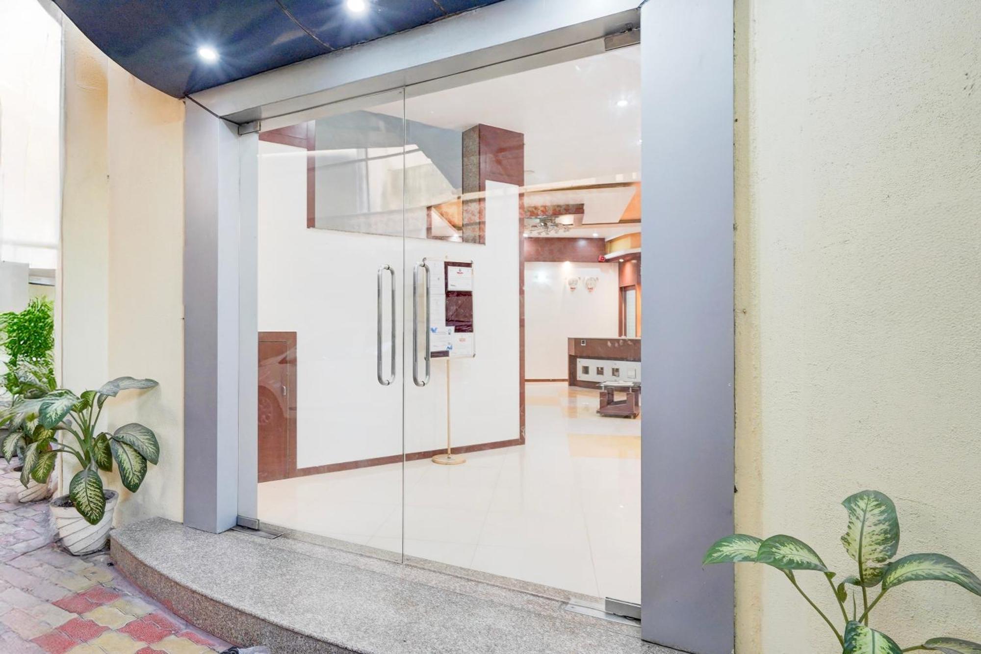 Super Townhouse Mg Road Porbandar Formerly Hotel Harmony Zewnętrze zdjęcie